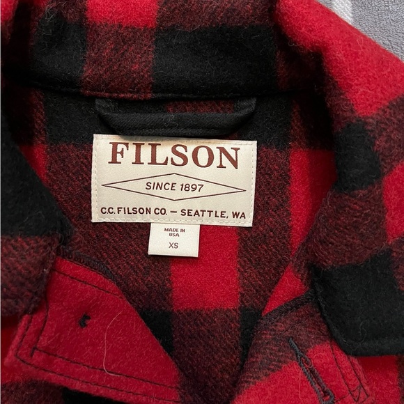 Filson Mackinaw Cruiser Red/Black Plaid Tailored XS 24oz - Picture 2 of 9